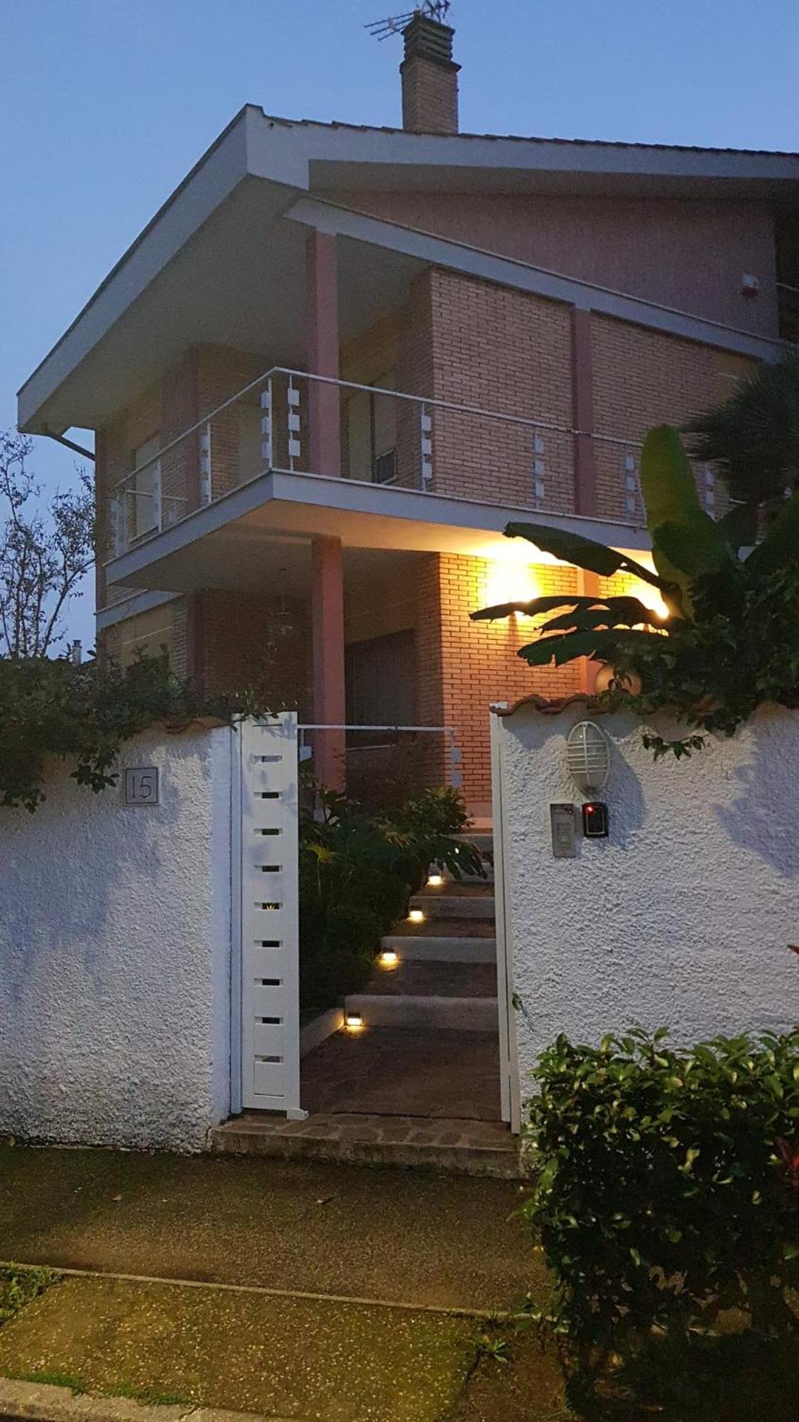 Готель Roma - Casalpalocco - Amipsia Казаль-Палокко Екстер'єр фото
